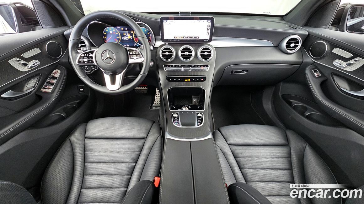 Mercedes-Benz GLC-Class 2023