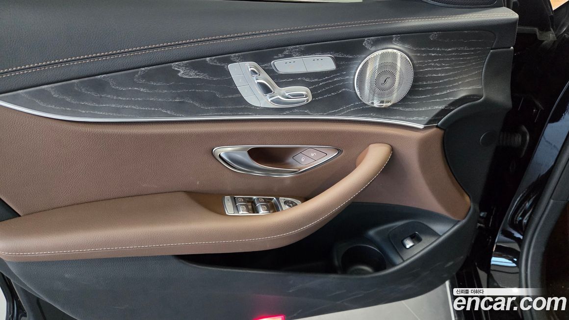 Mercedes-Benz E-Class 2023