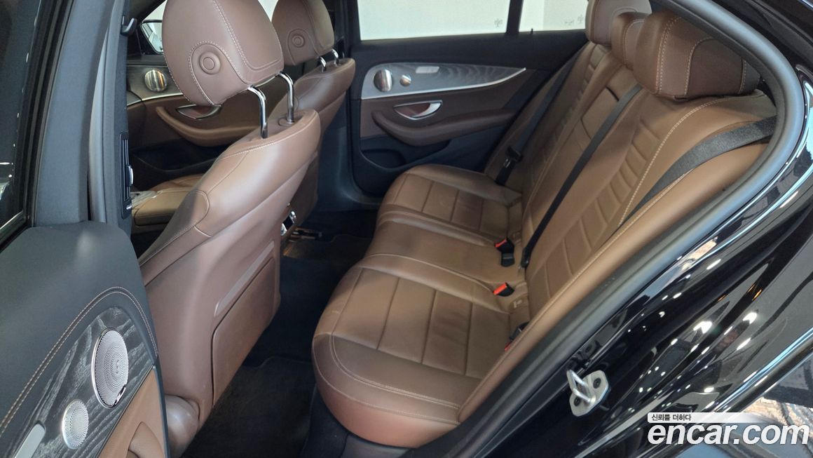 Mercedes-Benz E-Class 2023