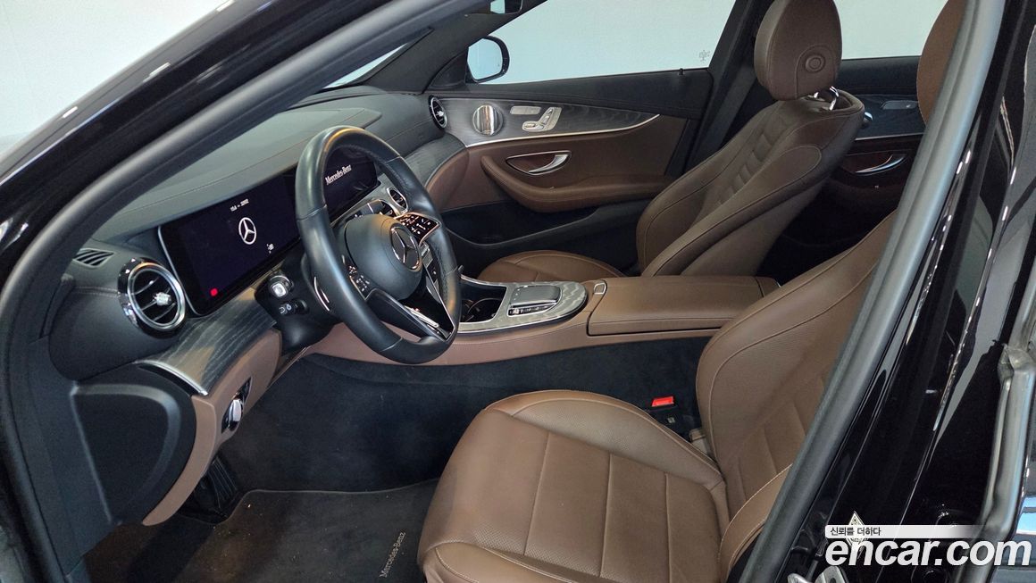 Mercedes-Benz E-Class 2023