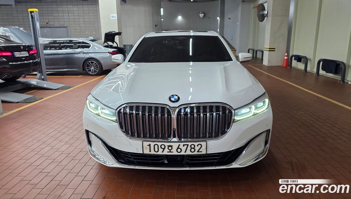BMW 7-Series 2021