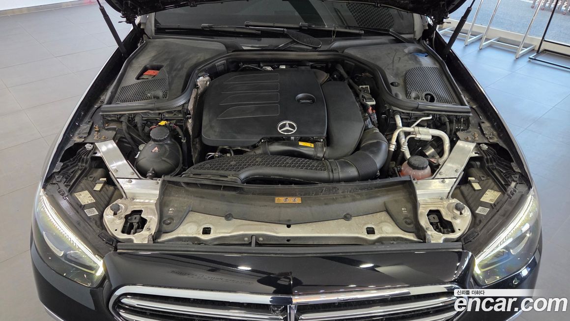 Mercedes-Benz E-Class 2023