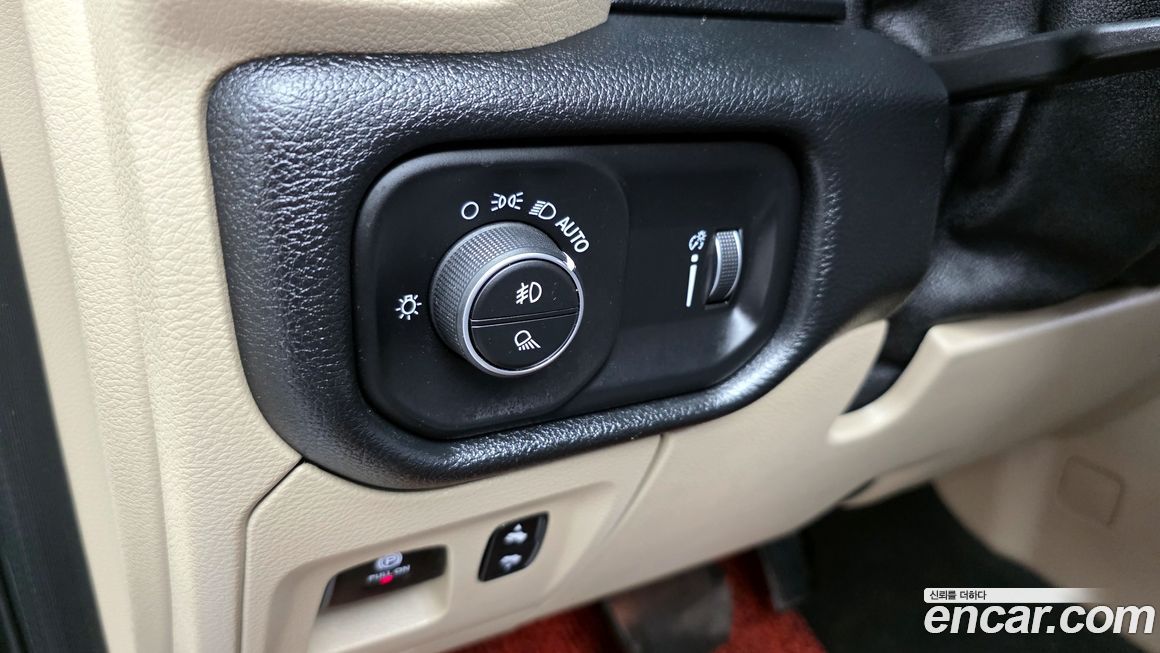 Dodge Ram Pick Up 2020