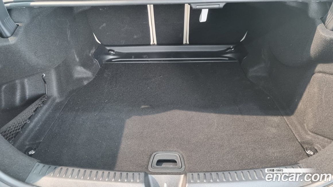 Mercedes-Benz E-Class 2025