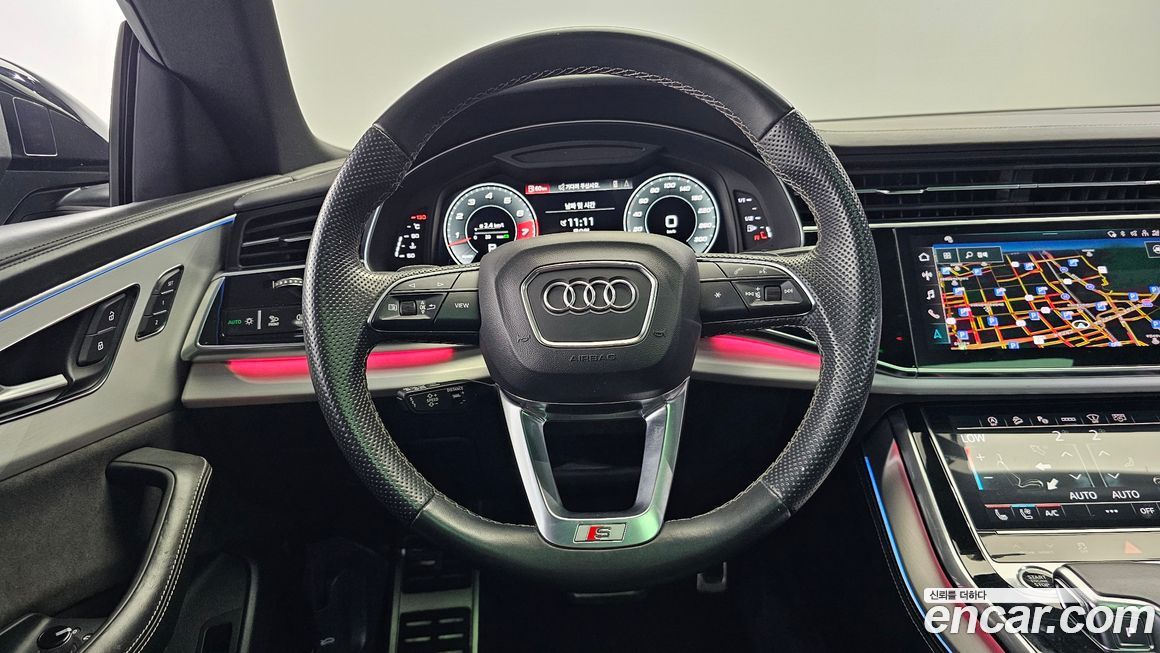 Audi Q8 2021
