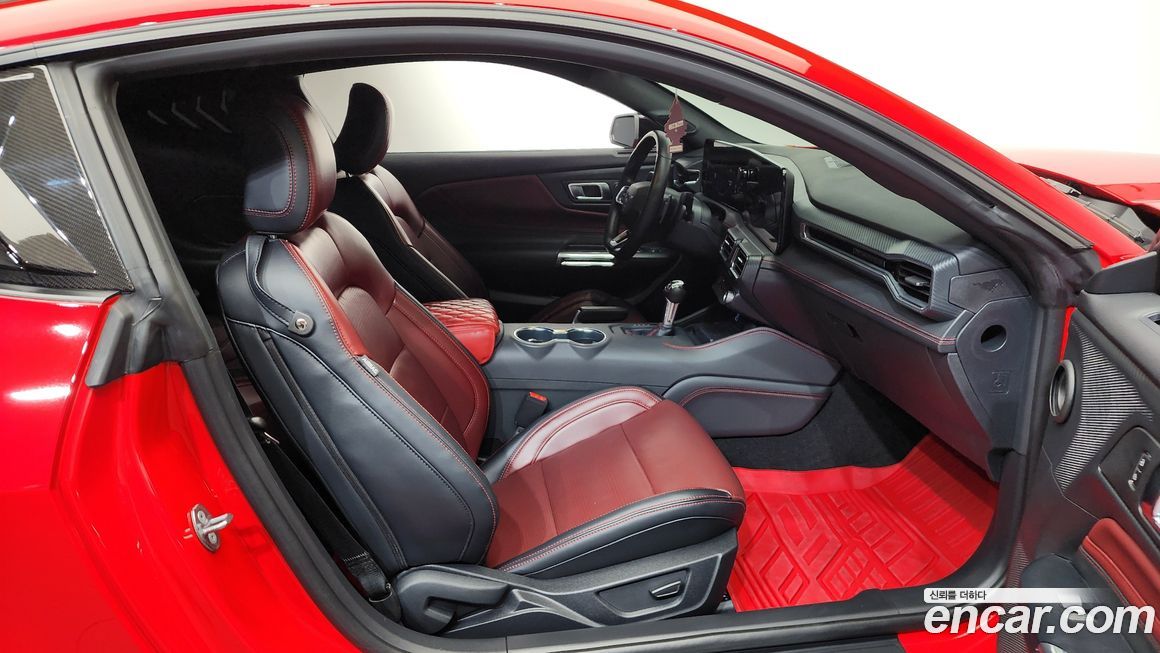 Ford Mustang 2024
