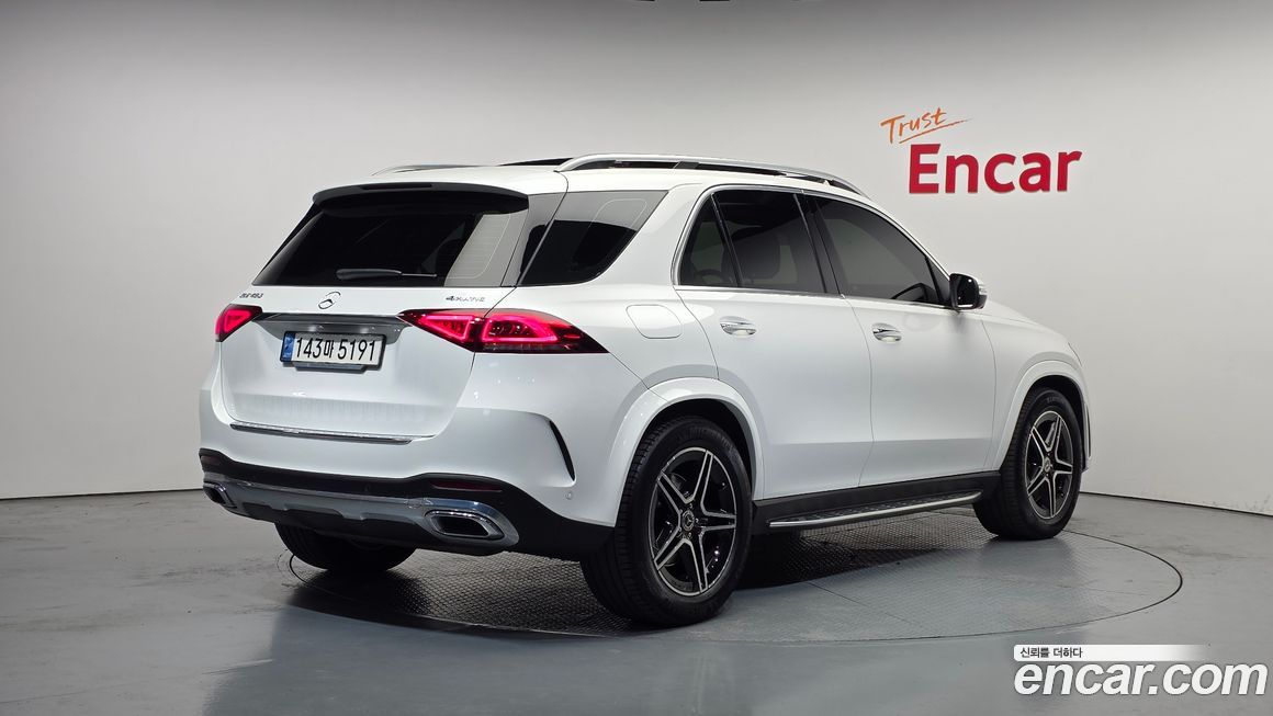 Mercedes-Benz GLE-Class 2021