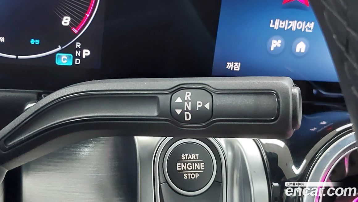 Mercedes-Benz GLB-Class 2025