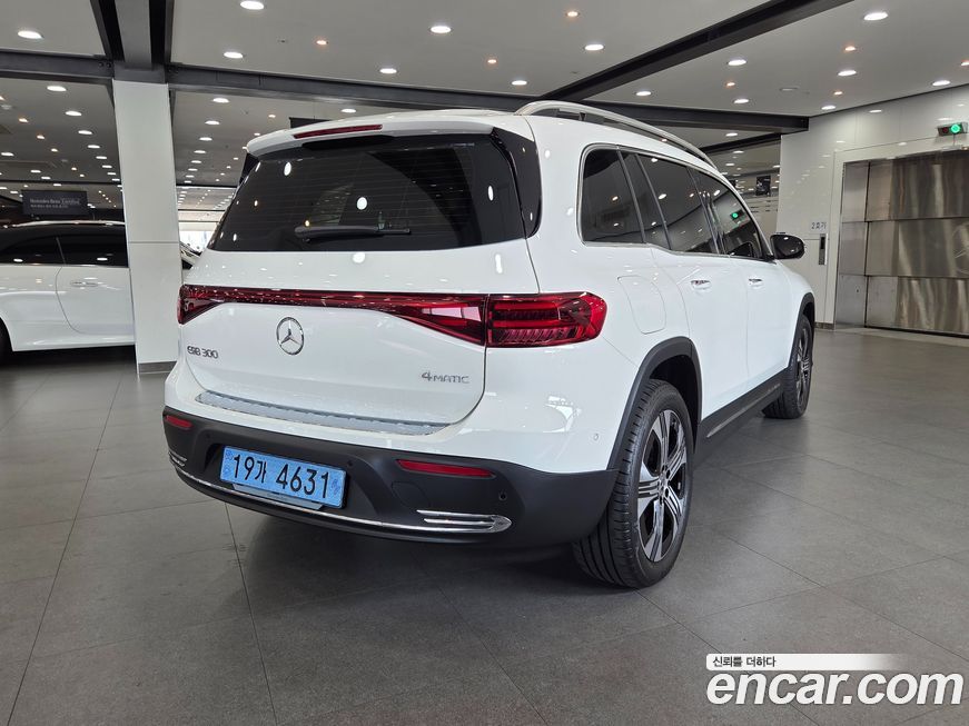 Mercedes-Benz EQB 2026