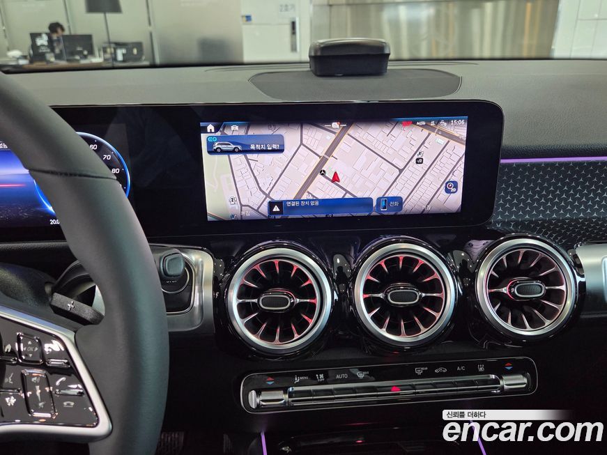 Mercedes-Benz EQB 2026