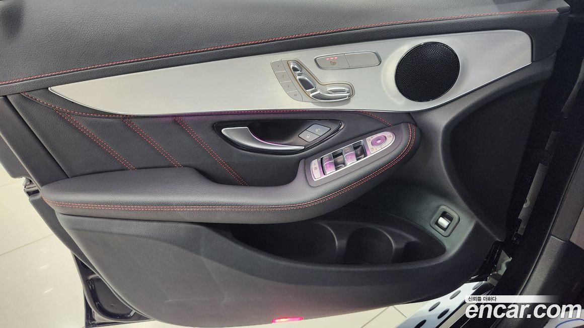 Mercedes-Benz GLC-Class 2023