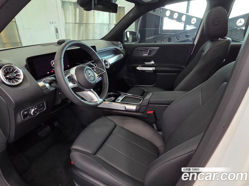 Mercedes-Benz EQB 2026