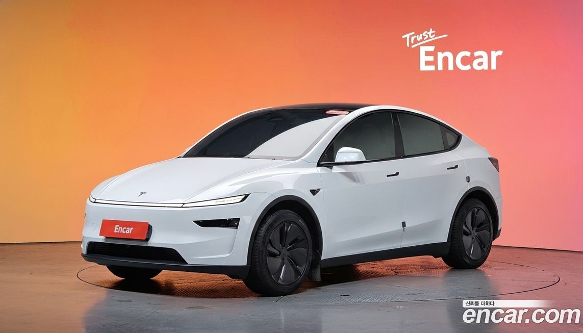 Tesla Model Y 2025