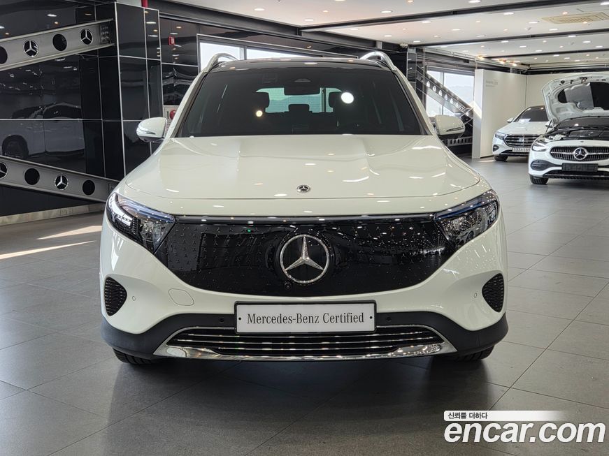 Mercedes-Benz EQB 2026