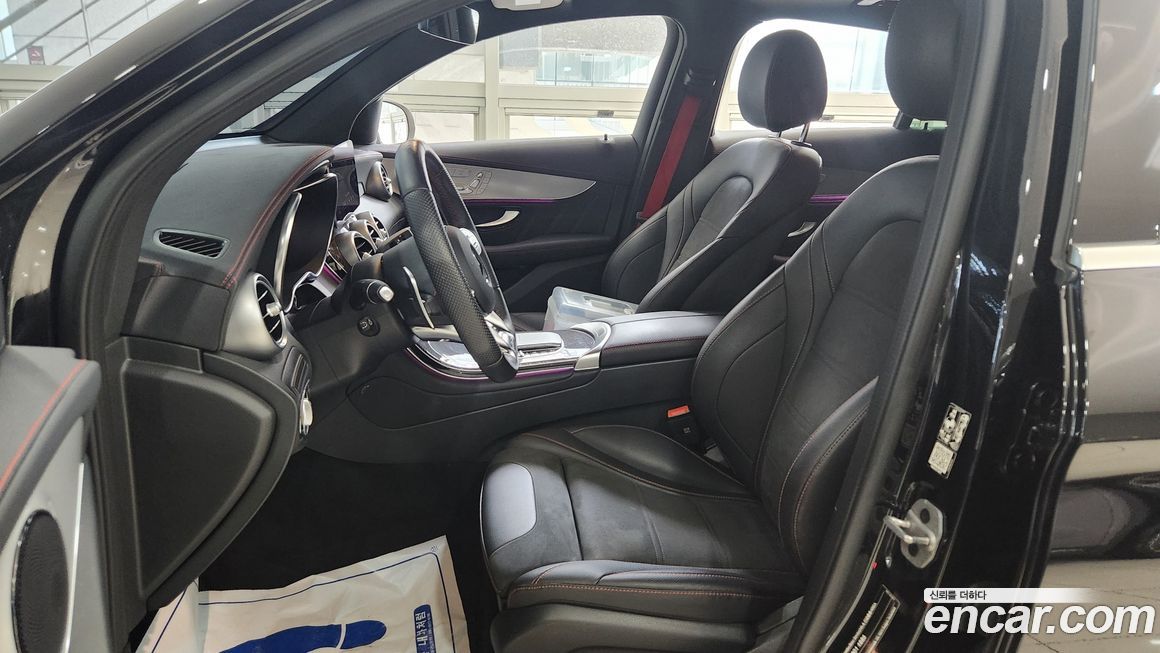 Mercedes-Benz GLC-Class 2023