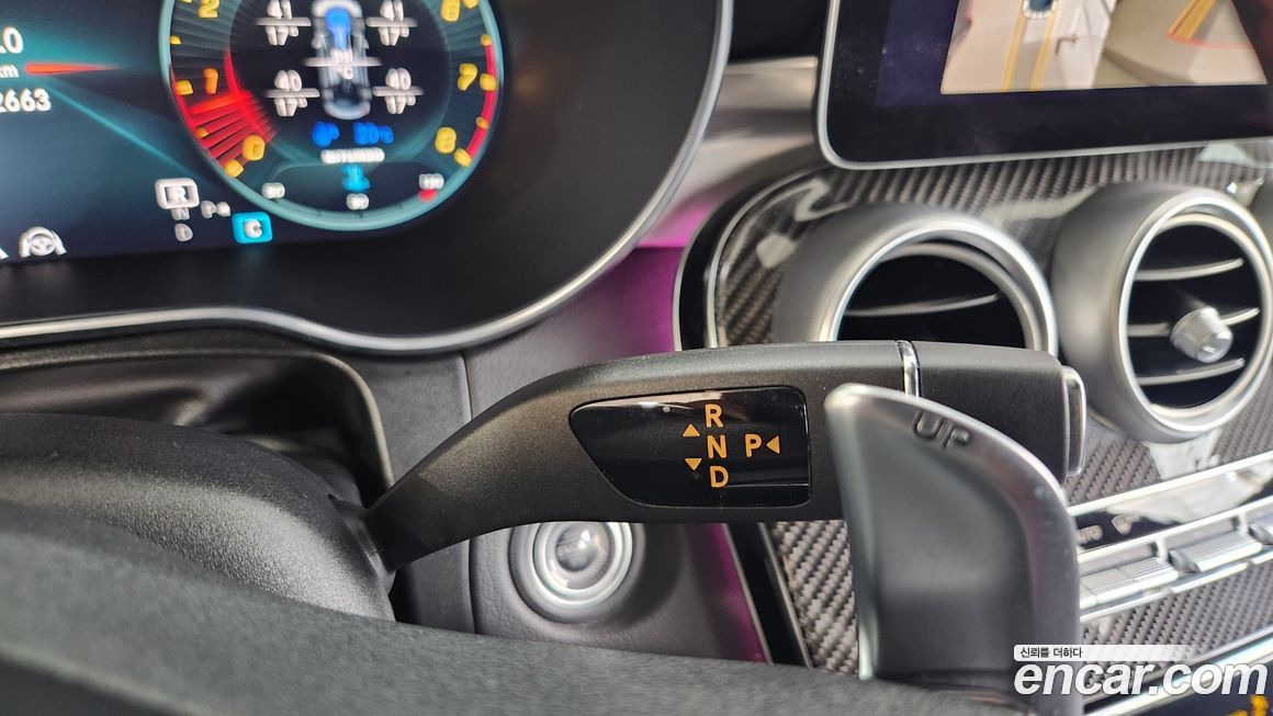 Mercedes-Benz GLC-Class 2023