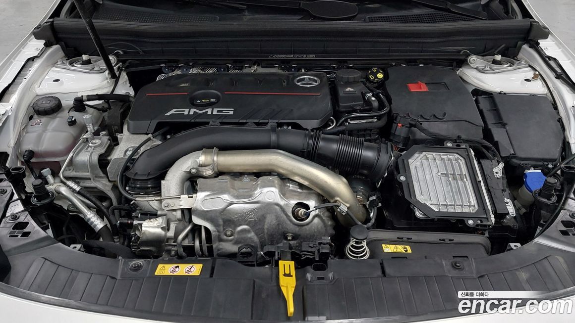 Mercedes-Benz GLB-Class 2025