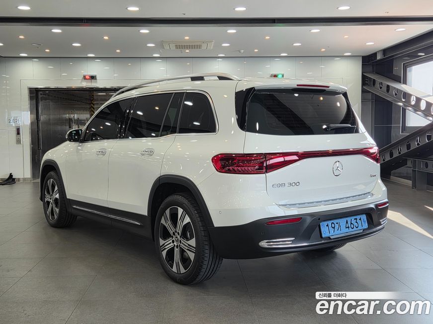 Mercedes-Benz EQB 2026