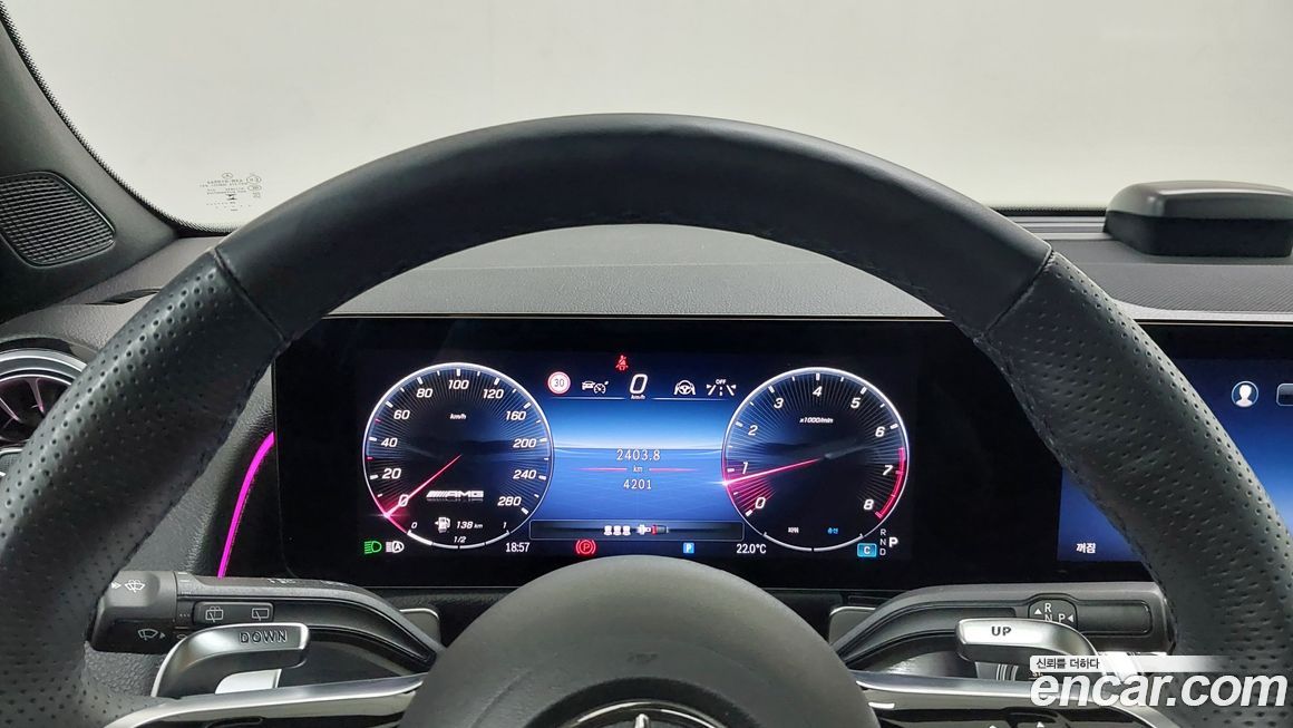 Mercedes-Benz GLB-Class 2025