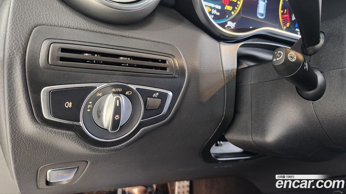 Mercedes-Benz GLC-Class 2023