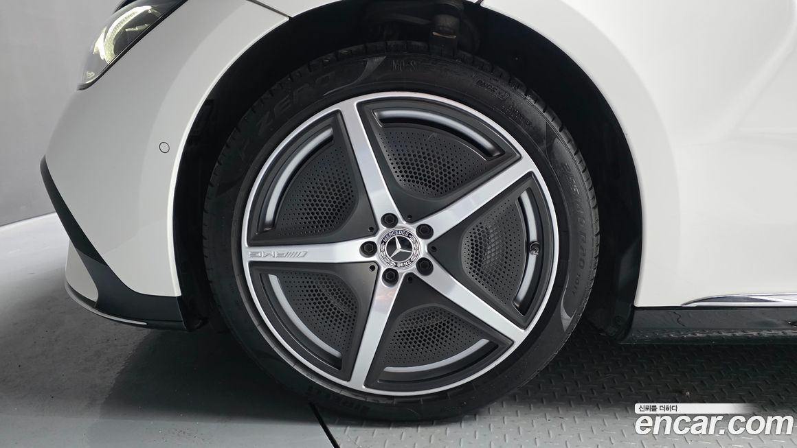 Mercedes-Benz EQE 2023