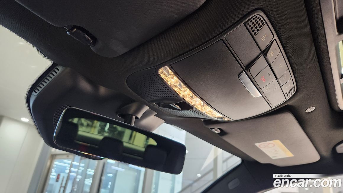 Mercedes-Benz GLC-Class 2023