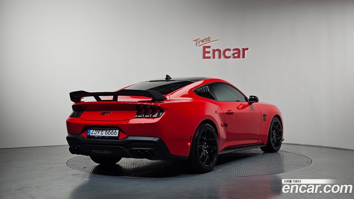 Ford Mustang 2024