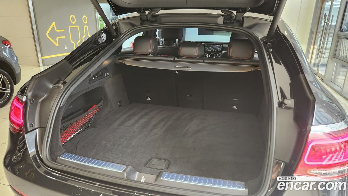 Mercedes-Benz GLC-Class 2023