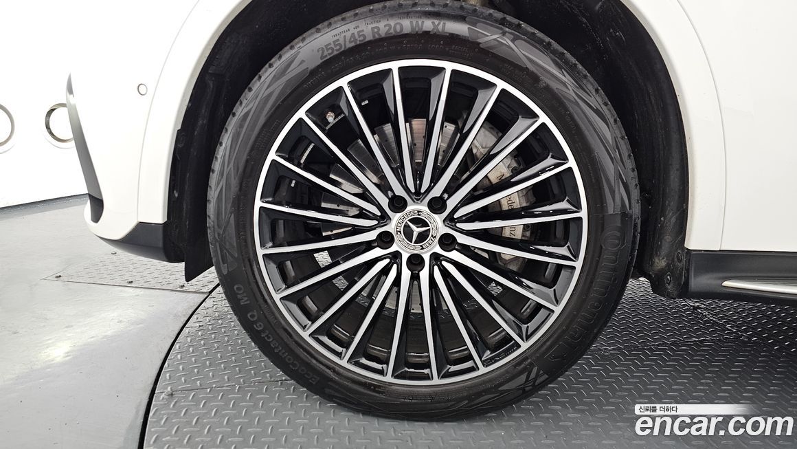 Mercedes-Benz GLC-Class 2024