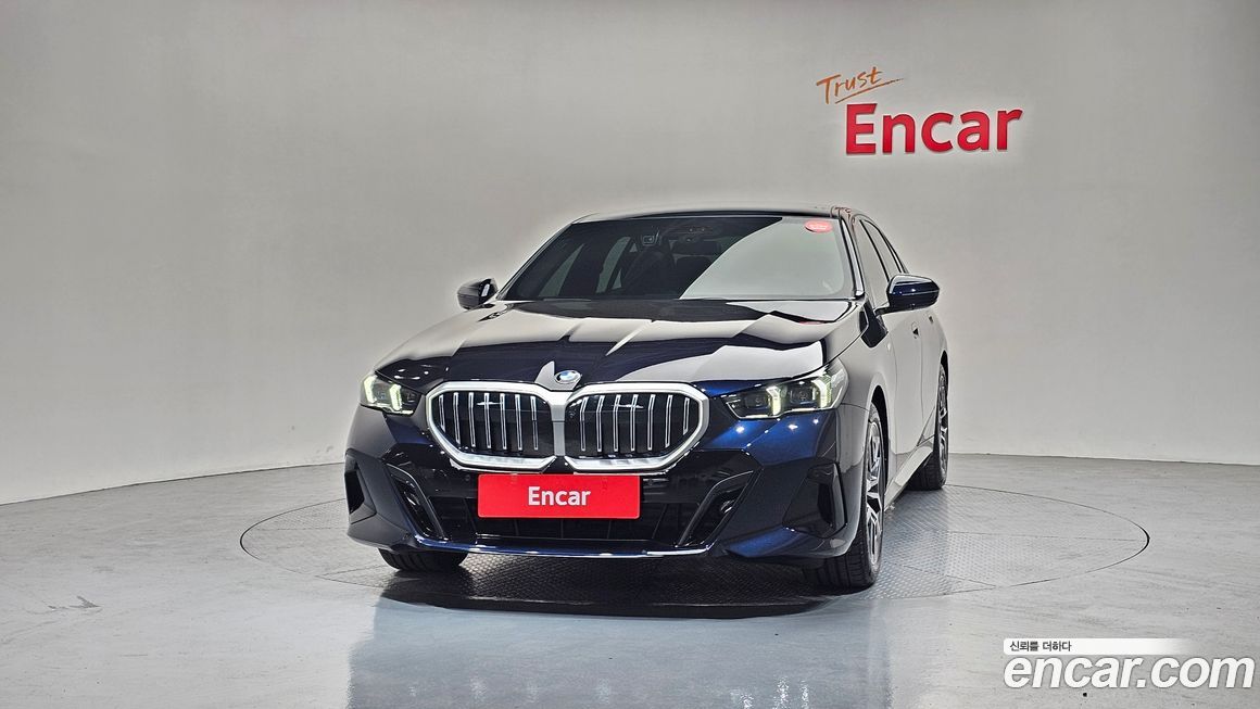 BMW 5-Series 2025