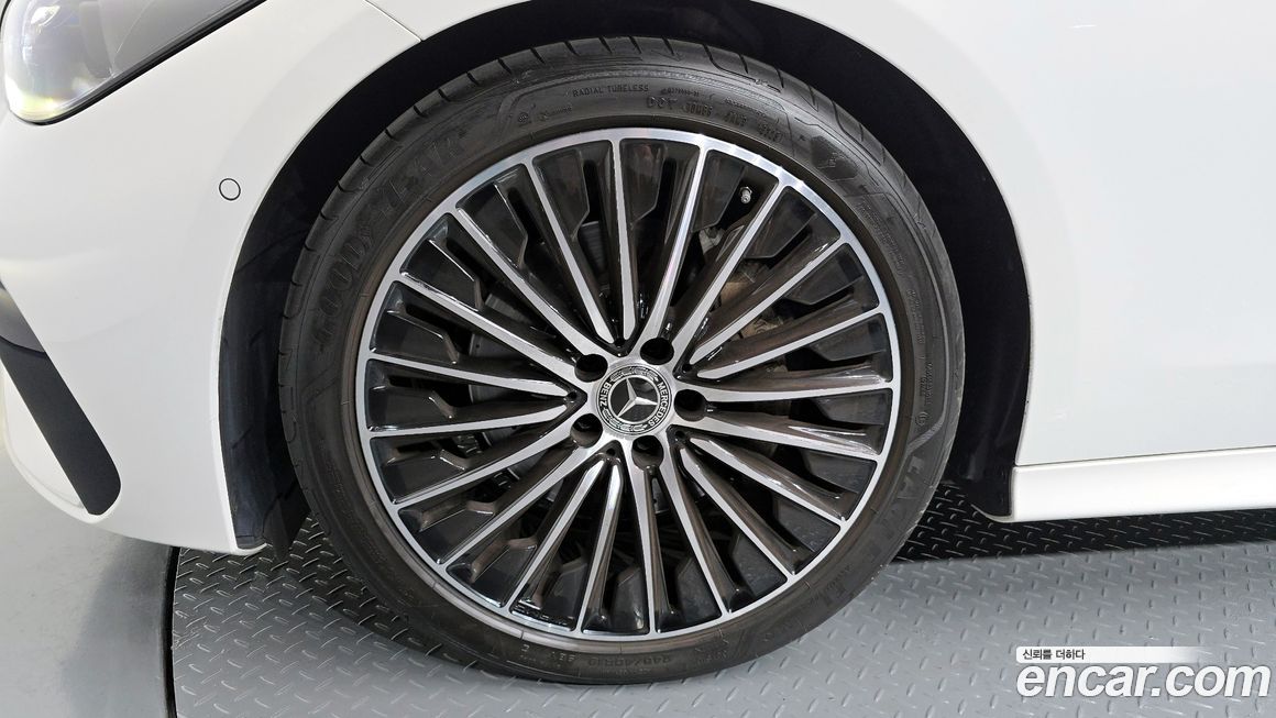 Mercedes-Benz CLE-Class 2025