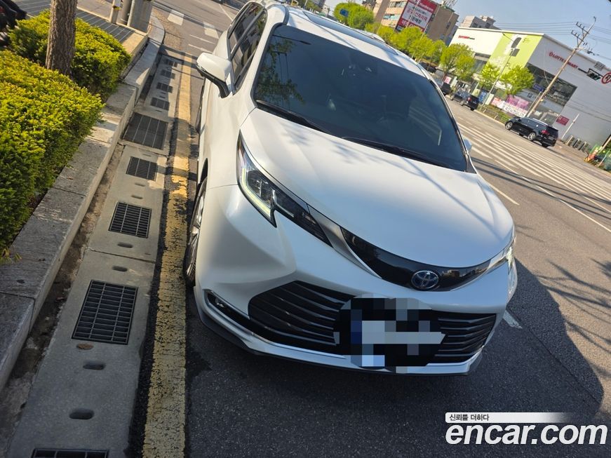 Toyota Sienna 2025