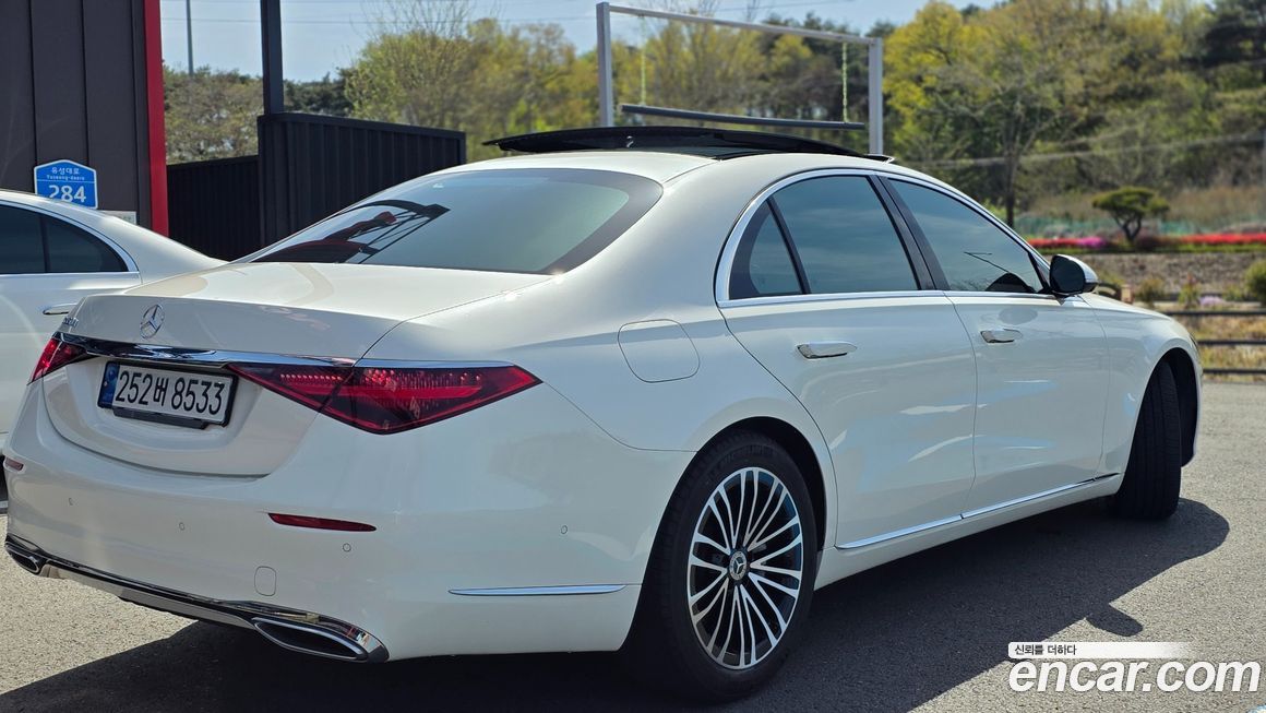 Mercedes-Benz S-Class 2022