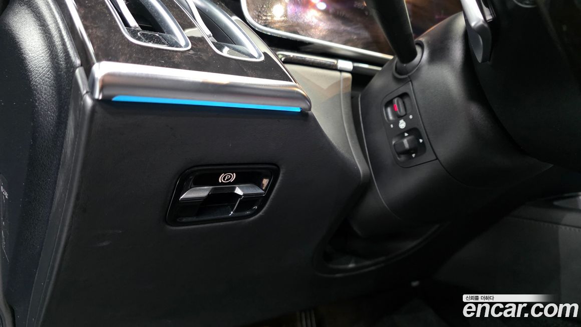 Mercedes-Benz S-Class 2021