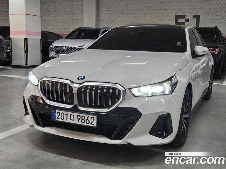 BMW 5-Series 2025