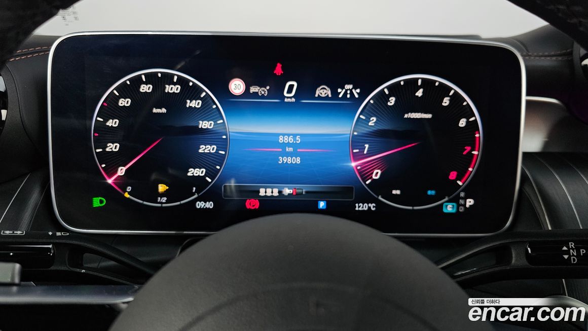 Mercedes-Benz GLC-Class 2024