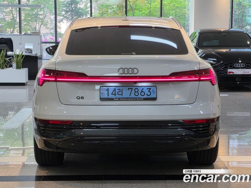 Audi Q8 e-tron 2024