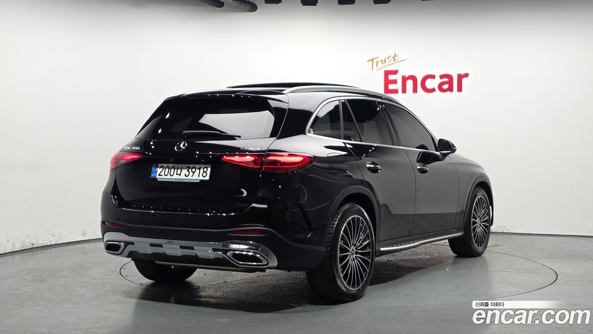 Mercedes-Benz GLC-Class 2025