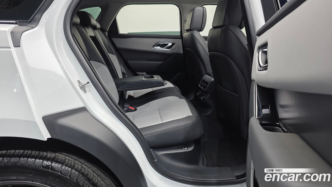 Land Rover Range Rover Velar 2025
