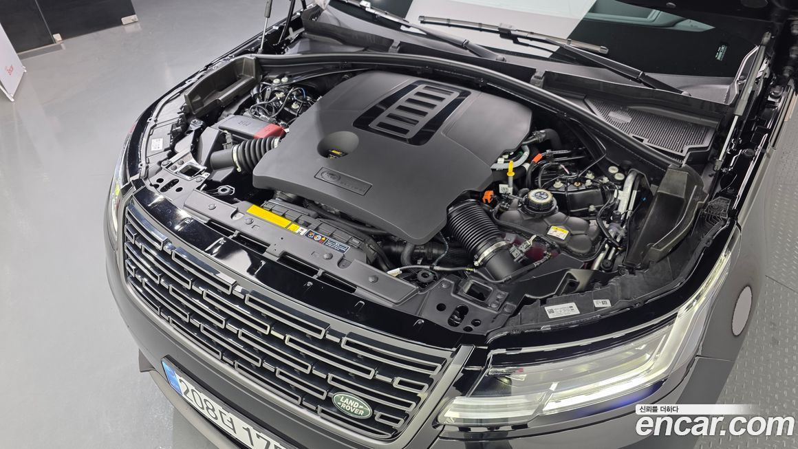 Land Rover Range Rover Velar 2025