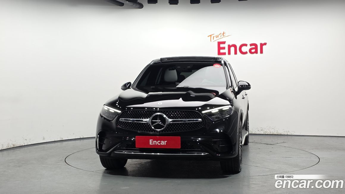 Mercedes-Benz GLC-Class 2025