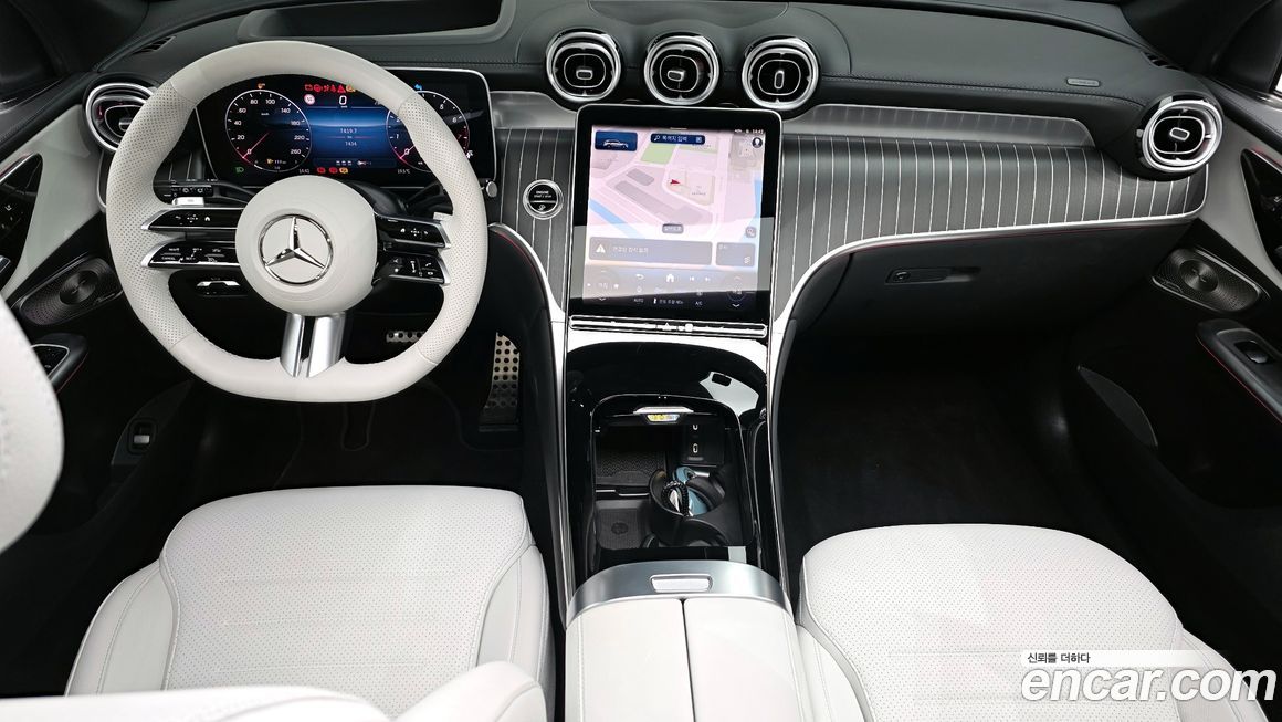 Mercedes-Benz GLC-Class 2025