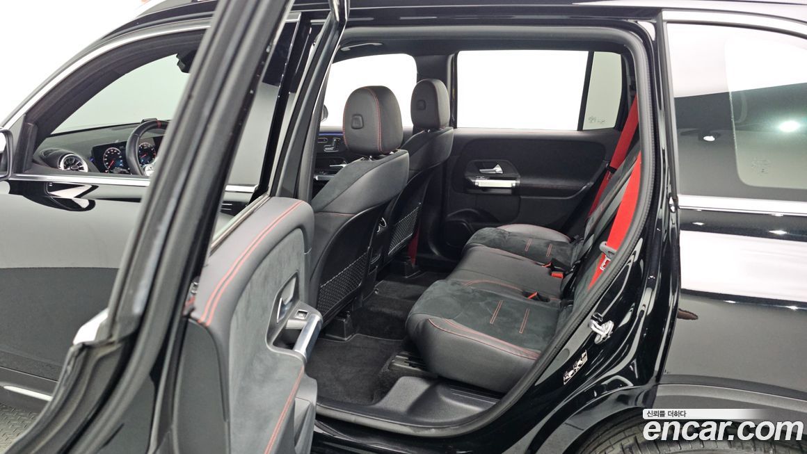 Mercedes-Benz GLB-Class 2023