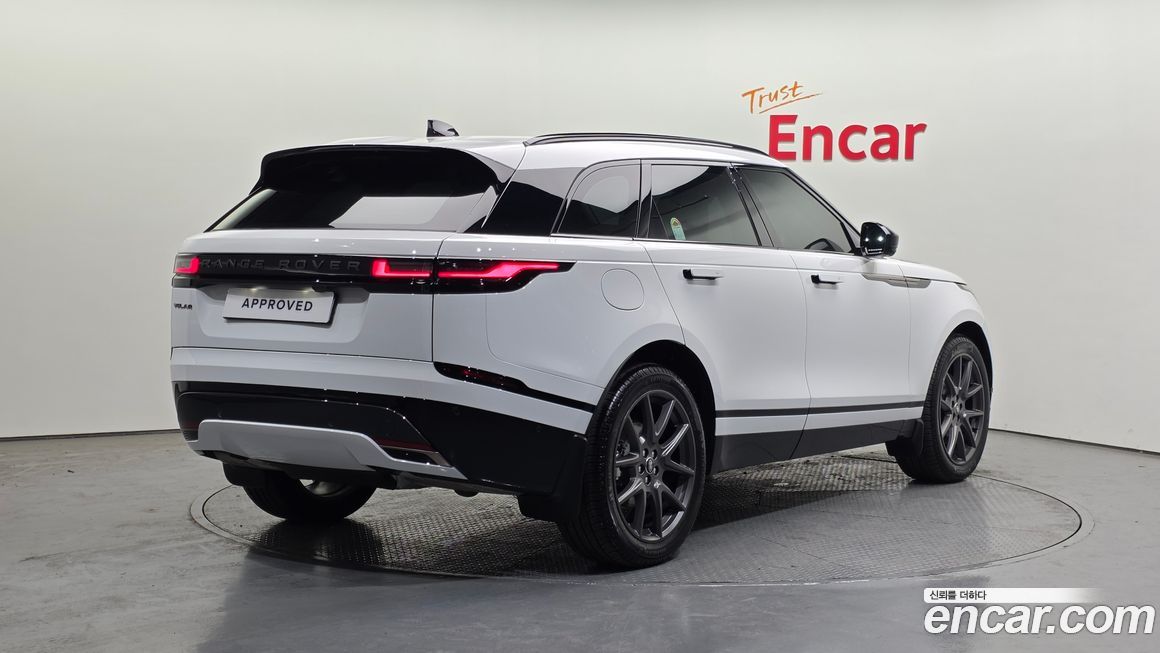 Land Rover Range Rover Velar 2025