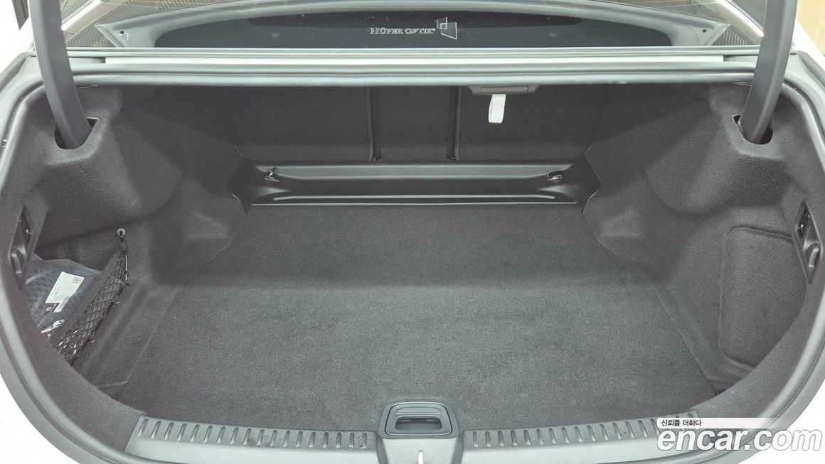 Mercedes-Benz E-Class 2025