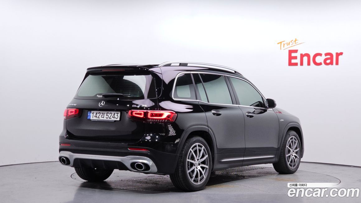 Mercedes-Benz GLB-Class 2023