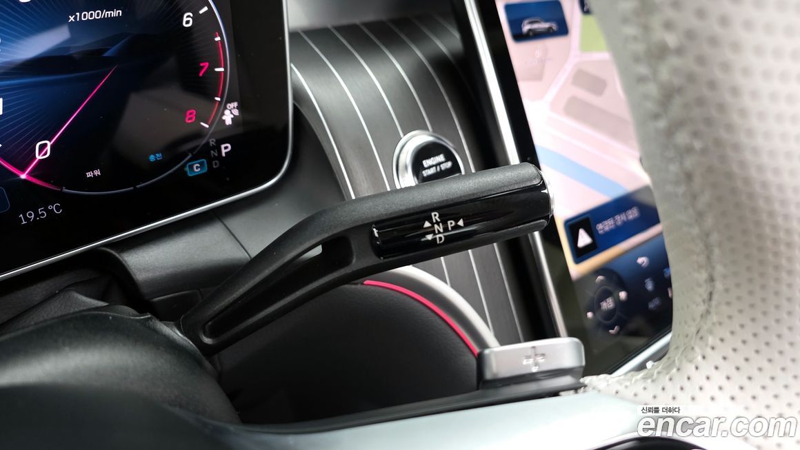 Mercedes-Benz GLC-Class 2025