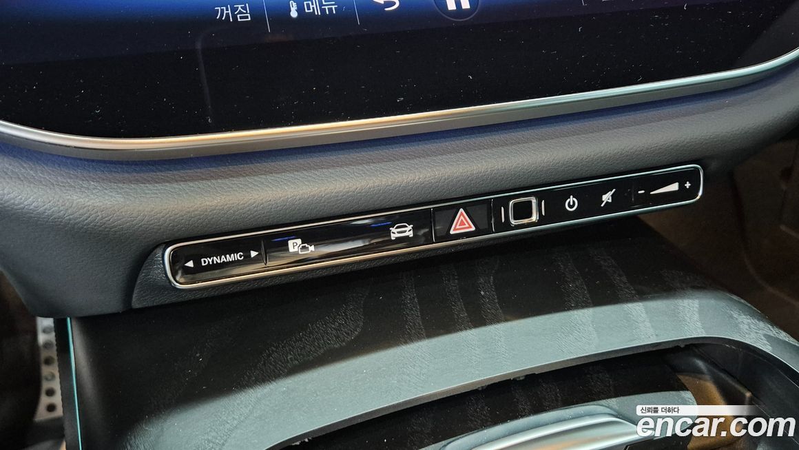 Mercedes-Benz E-Class 2025