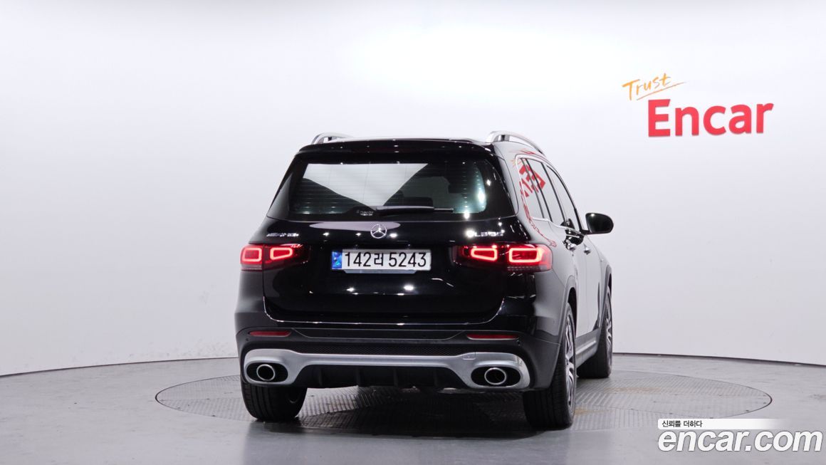 Mercedes-Benz GLB-Class 2023