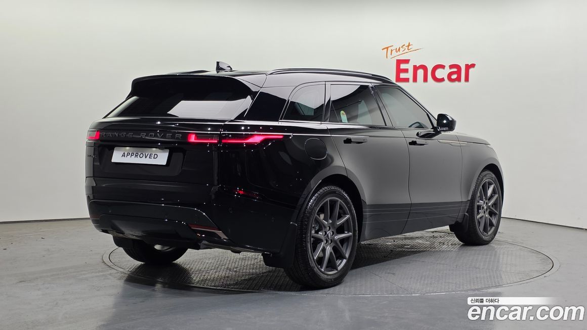 Land Rover Range Rover Velar 2025